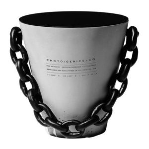 Photo/Genics + Co No.4 Betel Xl Concrete Bucket Candle