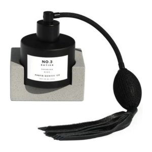 Photo/Genics + Co No.3 Sativa Interior Mist